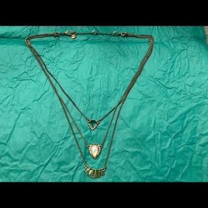 Chloe & Isabel Green/white/gold layer necklace